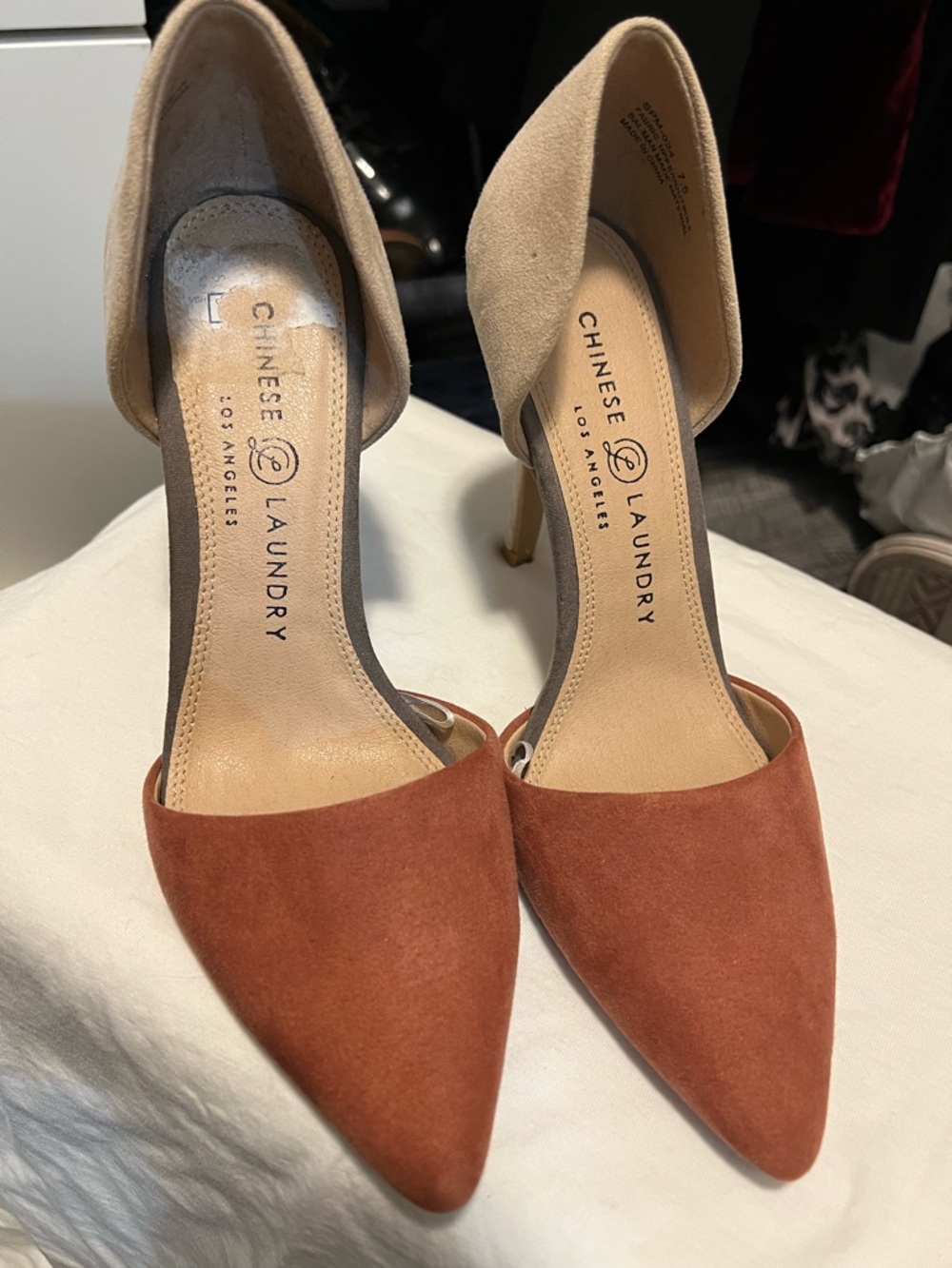 Chinese Laundry Two-Tone Rust Front Pointed Pumps